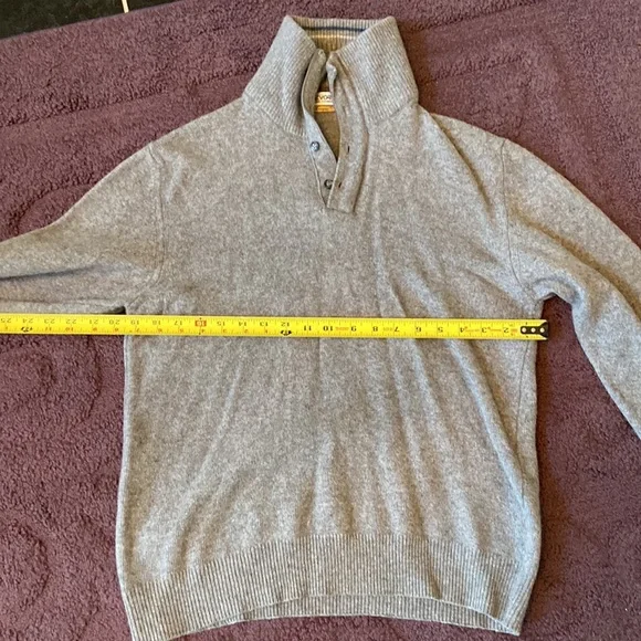 Revor Classic Cashmere Sweater - Picture 7 of 8